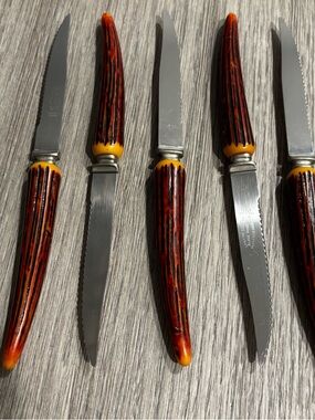 Bakelite VNTG  Steak Knives Stainless Steel Set of 5 Sheffield England Serrated